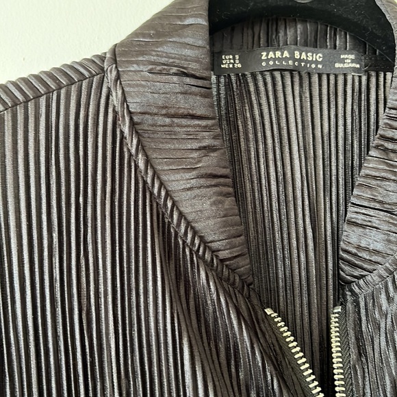 Zara Basic Zip Up Jacket - Picture 2 of 4